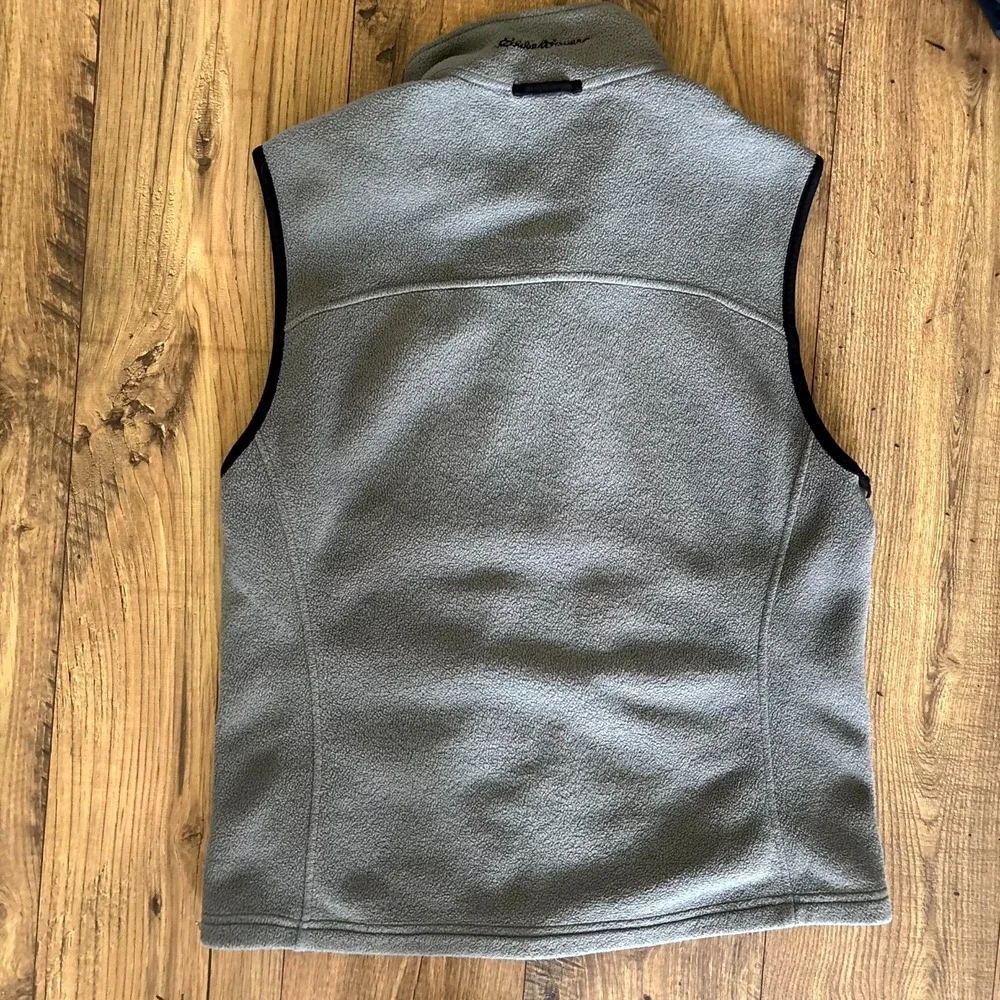 Eddie Bauer gray brand